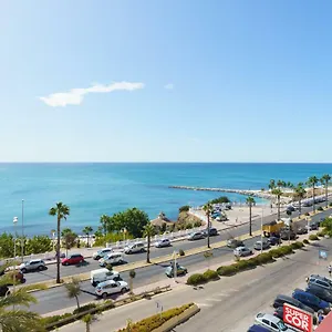  Apartment Spacious Beachfront Flat With Sea Views And Private Indoor Parking